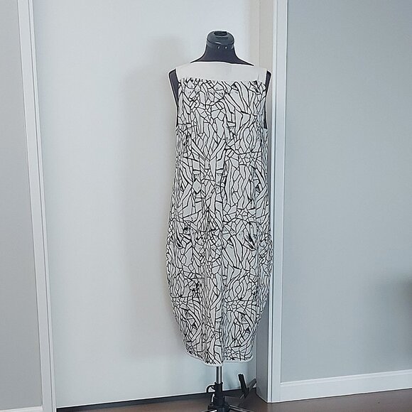Sarah Pacini Knitted White and Black Midi Dress NWT - Size S/M - Picture 1 of 8
